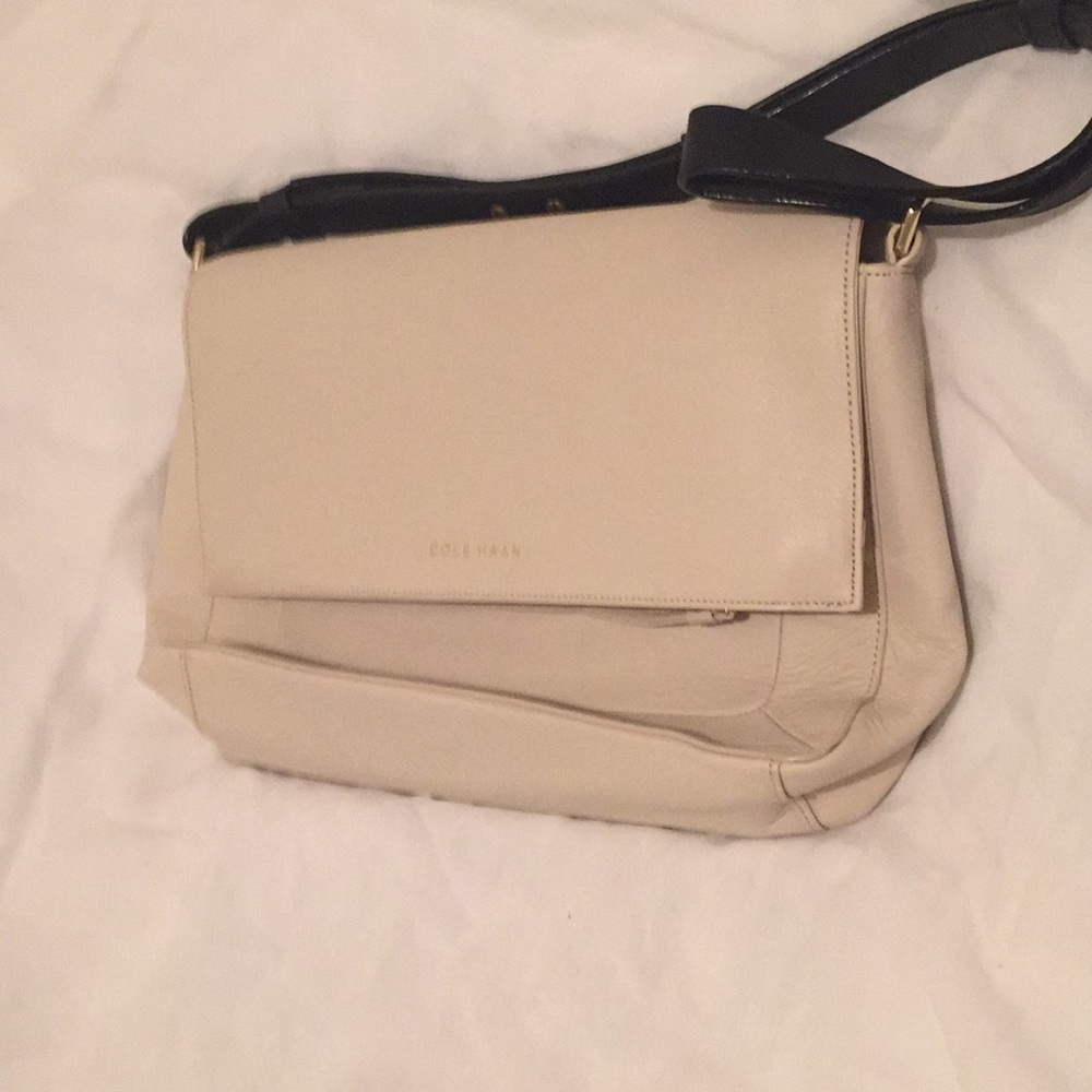 Like New Ivory Cole Haan Shoulder Bag